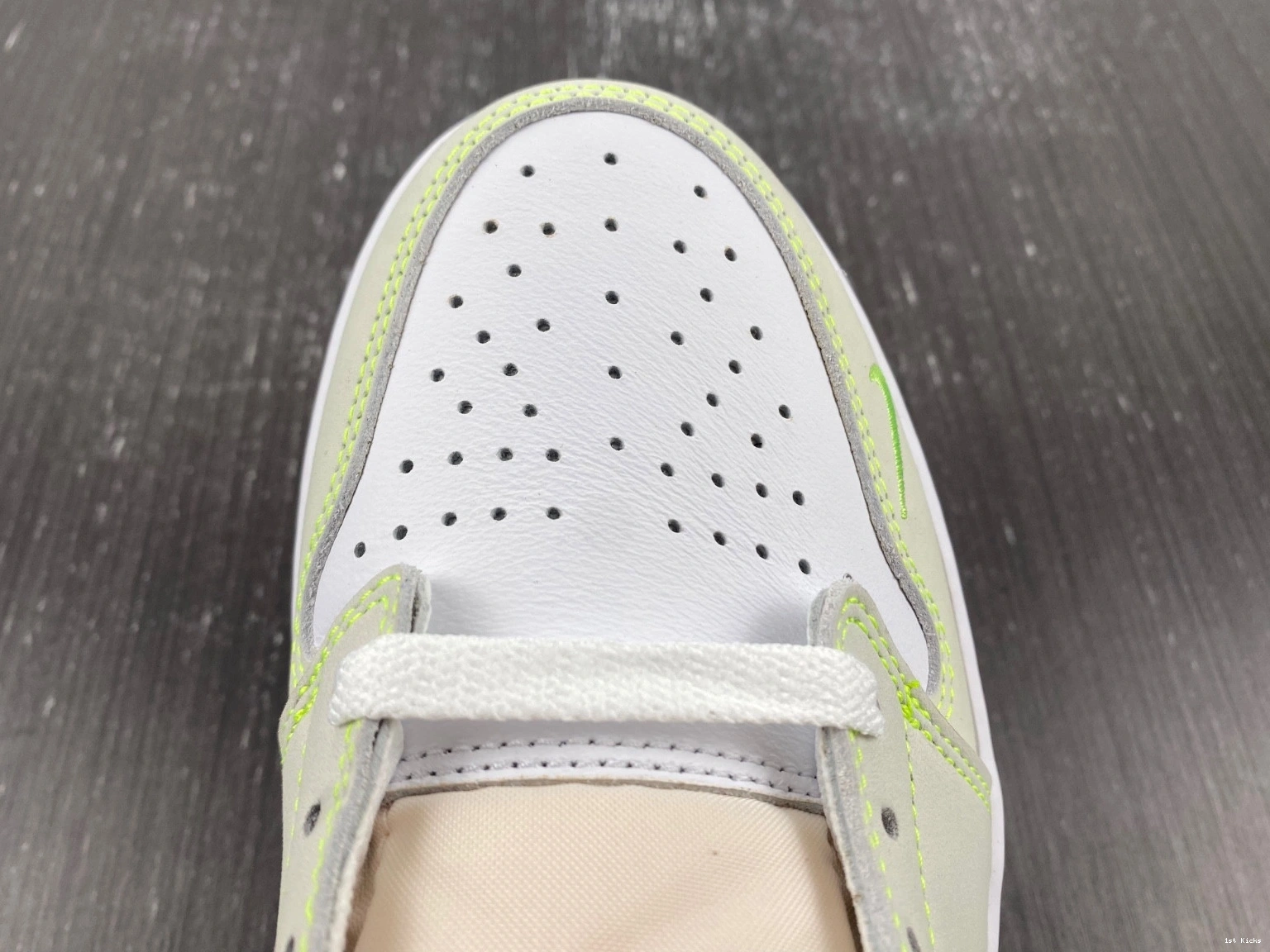 1 Black DM7837-103  Green Jordan Low White Ghost Retro 0929